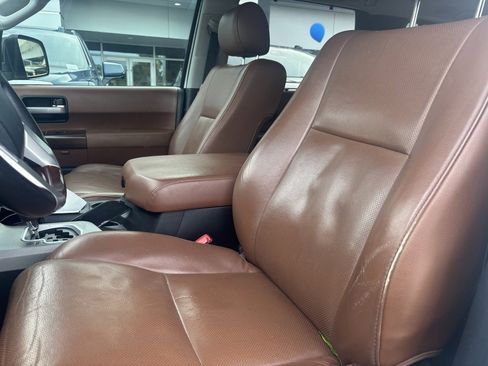 Used 2017 Toyota Sequoia Platinum image 14