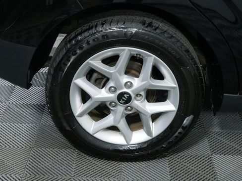 Used 2020 Kia Soul S image 9