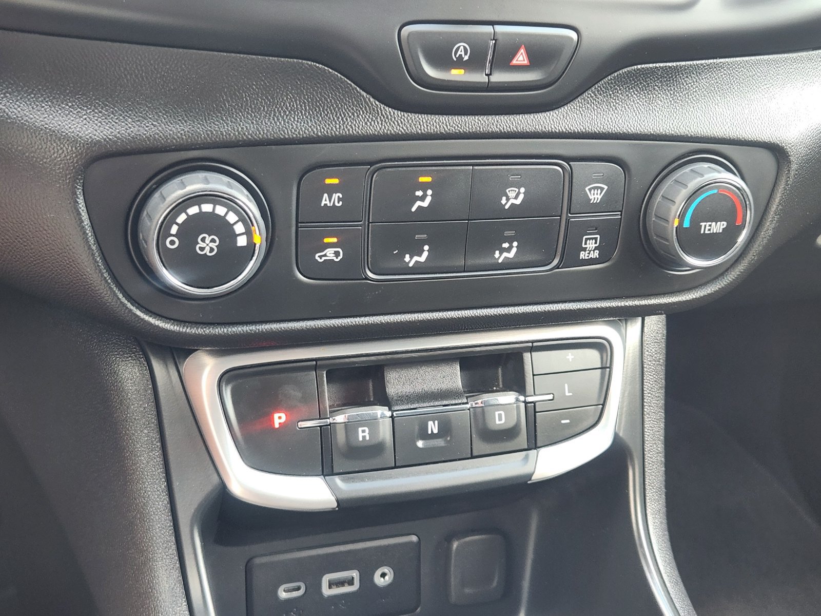 Certified 2024 GMC Terrain SLE AWD/4WD image 21