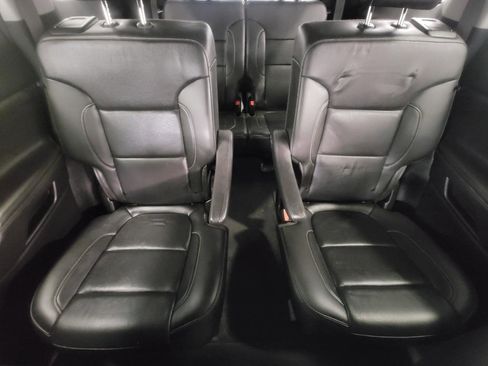 Used 2023 GMC Acadia SLT w/ Trailering Package image 24