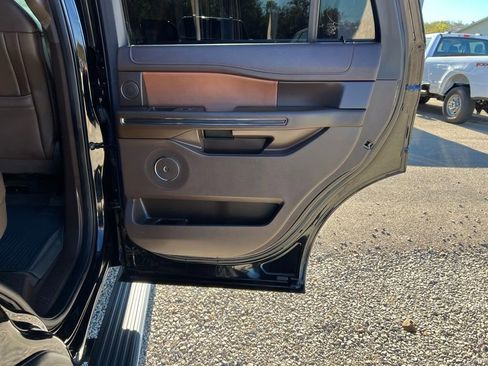 Used 2022 Ford Expedition King Ranch image 19