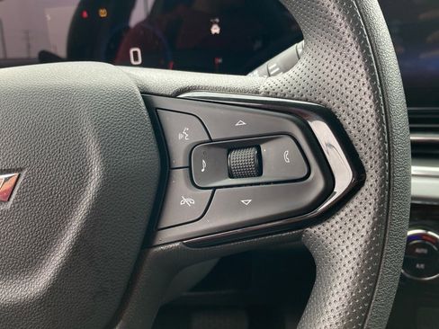 Used 2025 Chevrolet Trax LT image 15