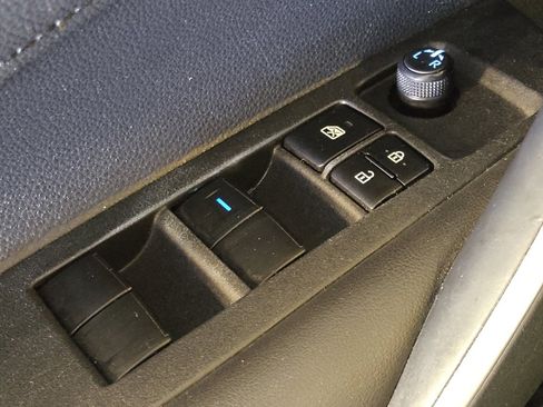 Used 2020 Toyota Corolla SE FWD image 27