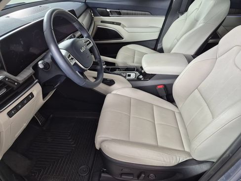 Used 2025 Kia Telluride SX w/ SX Captain's Chair Package AWD/4WD image 22