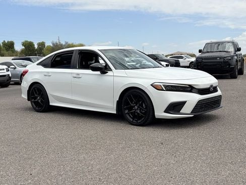 Used 2023 Honda Civic Sport image 4