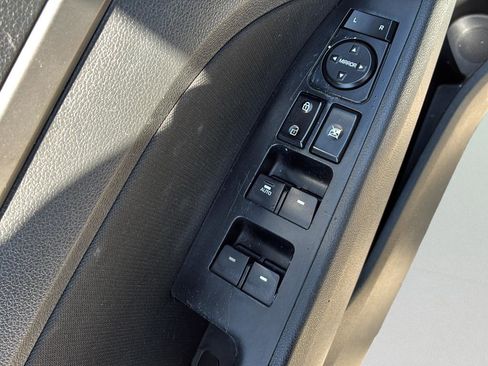 Used 2017 Hyundai Elantra Value Edition image 21