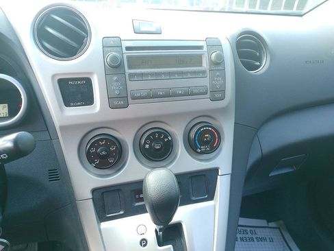 Used 2010 Toyota Matrix FWD image 28