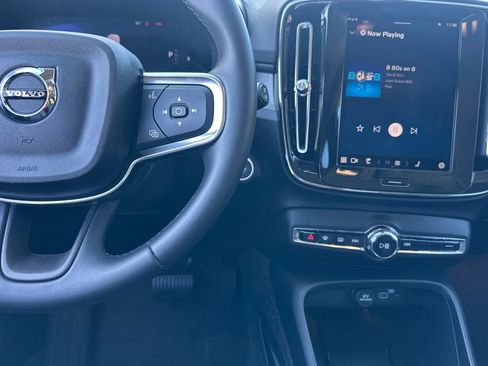 Used 2025 Volvo XC40 B5 Ultra w/ Climate Package image 28
