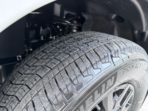 New 2026 Nissan Frontier SV w/ SV Convenience Package image 13