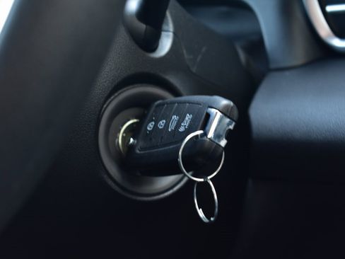 New 2025 Hyundai Elantra SE image 32