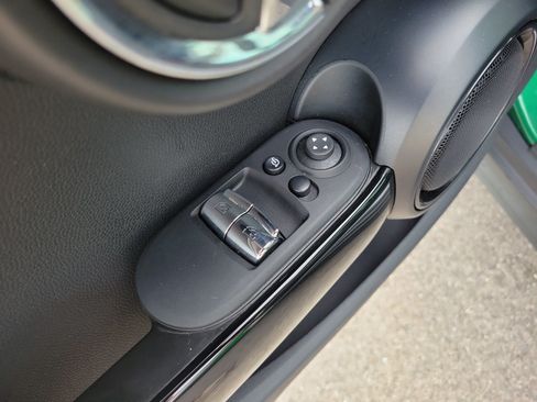 Used 2024 MINI Cooper SE FWD image 14