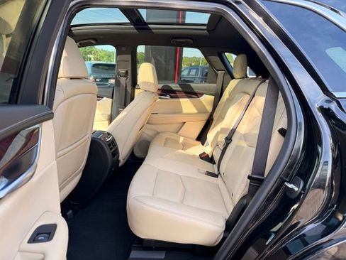 Used 2017 Cadillac XT5 Premium Luxury AWD/4WD image 13