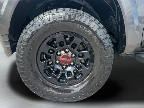 Used 2022 Toyota Tacoma SR5 w/ Technology Package RWD image 25
