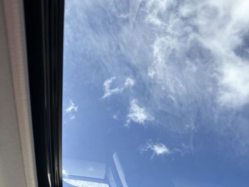 Used 2025 Toyota RAV4 XLE w/ Convenience Package image 20