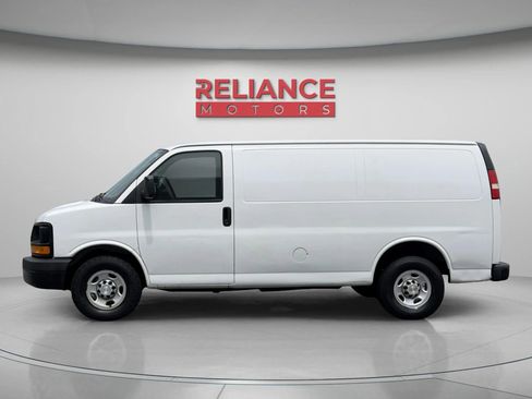 Used 2014 Chevrolet Express 2500 RWD image 3