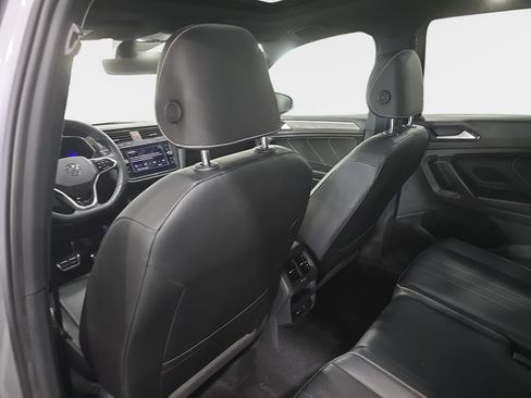 Used 2022 Volkswagen Tiguan SE R-Line FWD image 10