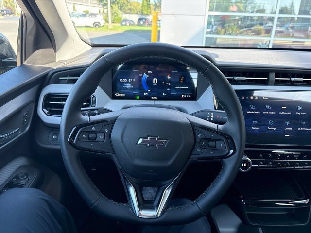 Used 2027 Chevrolet Bolt LT w/ Comfort Package FWD image 14