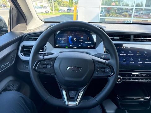Used 2027 Chevrolet Bolt LT w/ Comfort Package FWD image 14