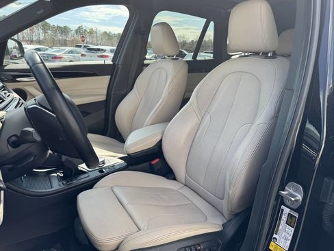 Used 2018 BMW X1 sDrive28i image 9