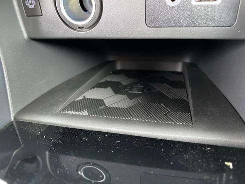 New 2025 Nissan Versa SV w/ Trunk Package image 22