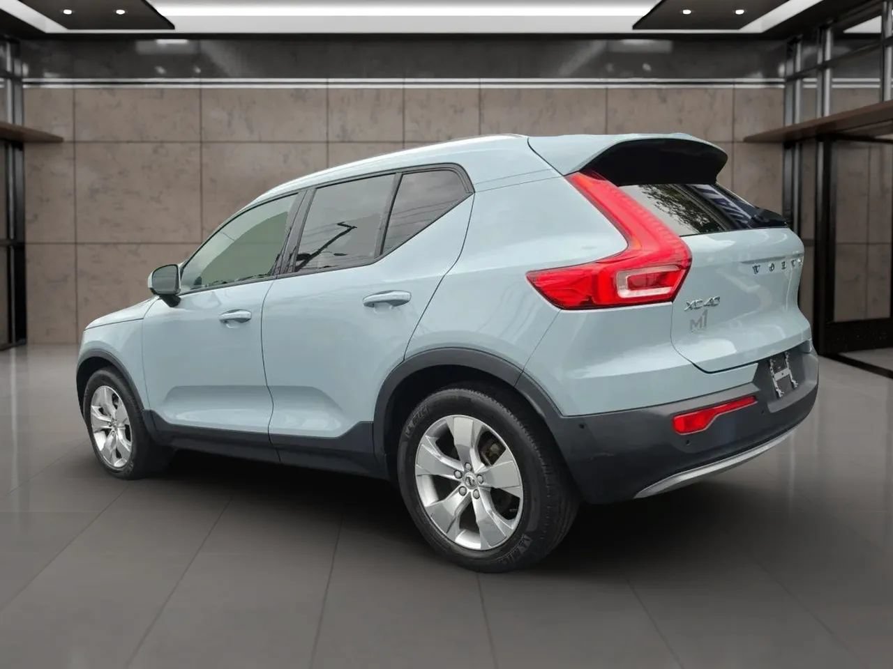 Used 2019 Volvo XC40 T5 Momentum AWD/4WD image 3