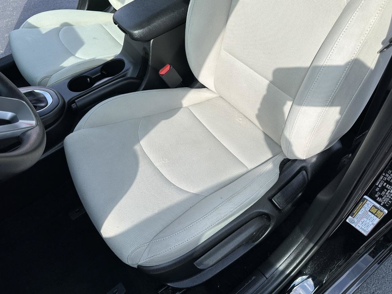 Used 2023 Kia Forte LXS w/ LXS Technology Package FWD image 27