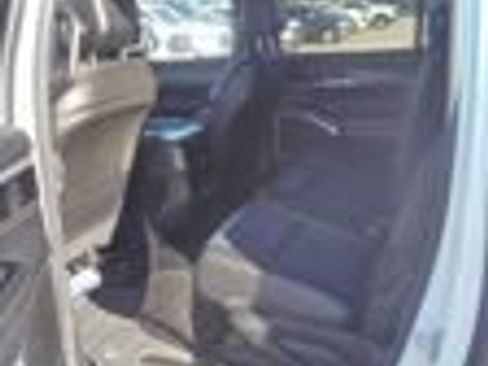Used 2024 Jeep Wagoneer L Series II w/ Flexible Seating Group image 7