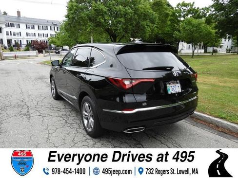 Used 2023 Acura MDX SH-AWD image 3