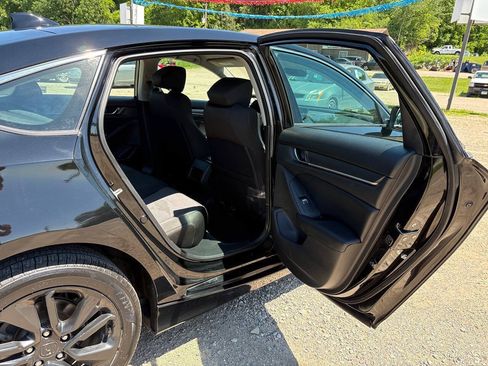 Used 2018 Honda Accord LX image 15