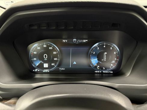 Used 2017 Volvo XC90 T6 Momentum w/ Vision Package AWD/4WD image 31