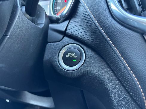 Used 2024 Chevrolet Equinox Premier image 22