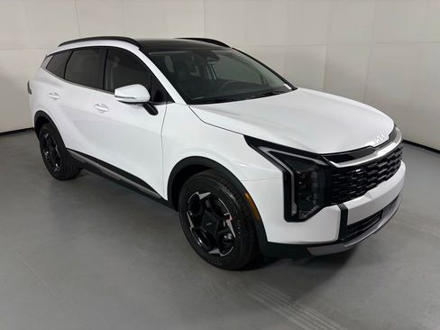 New 2026 Kia Sportage EX AWD/4WD image 2