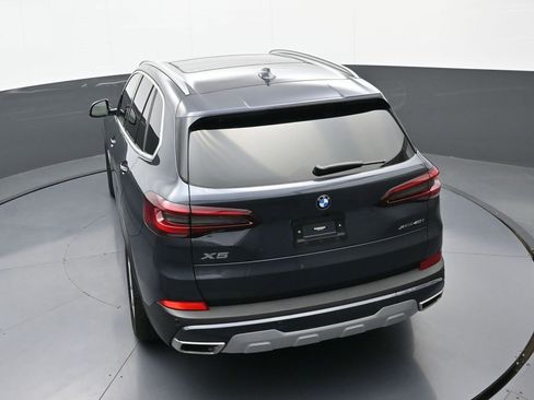 Used 2022 BMW X5 xDrive40i w/ Parking Assistance Package image 34
