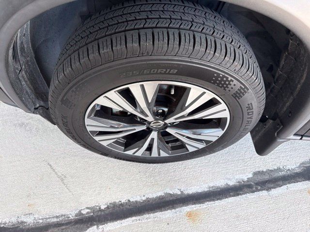 Used 2021 Nissan Rogue SV FWD image 21