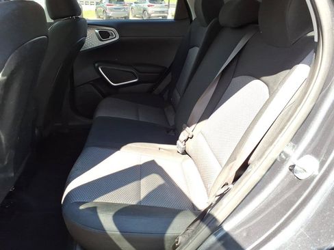 Used 2024 Kia Soul LX w/ Option Group 015 FWD image 8