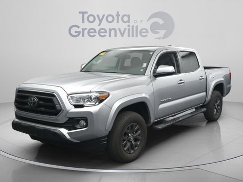 Used 2023 Toyota Tacoma SR5 w/ Technology Package RWD image 2