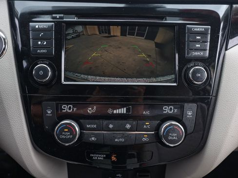 Used 2021 Nissan Rogue Sport SV image 7