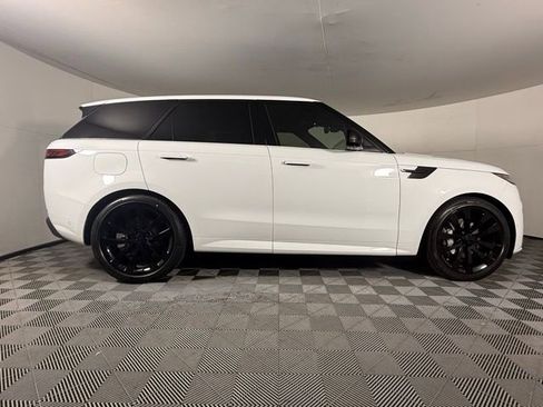 New 2026 Land Rover Range Rover Sport Dynamic SE AWD/4WD image 9