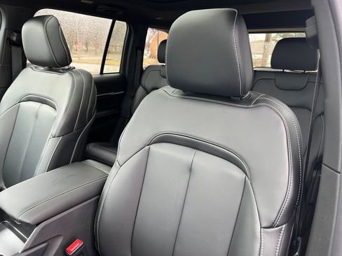 New 2026 Jeep Grand Cherokee Limited w/ Limited Altitude Package AWD/4WD image 12