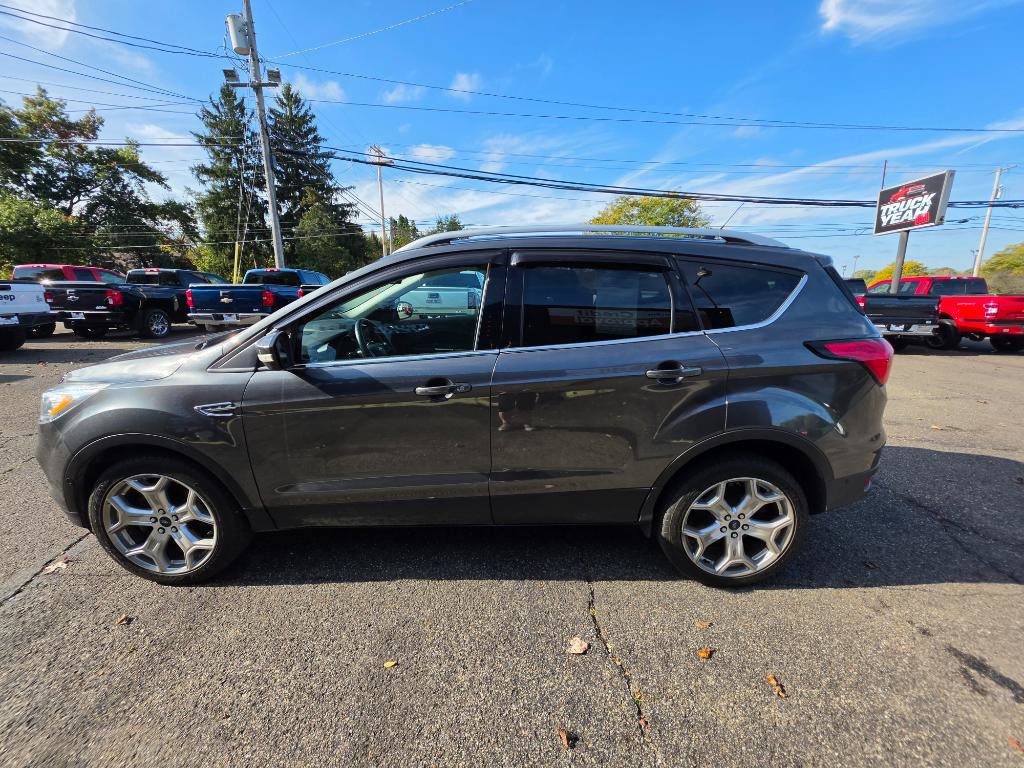 Used 2019 Ford Escape Titanium AWD/4WD image 2