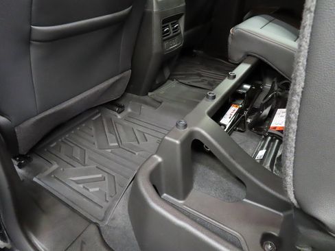 Used 2024 GMC Canyon AT4 w/ AT4 Premium Package image 53