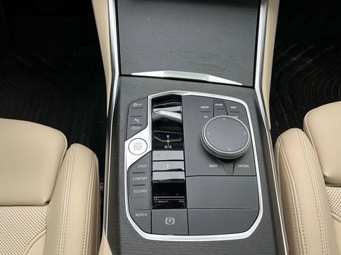 Certified 2024 BMW 330i Sedan w/ Premium Package image 11