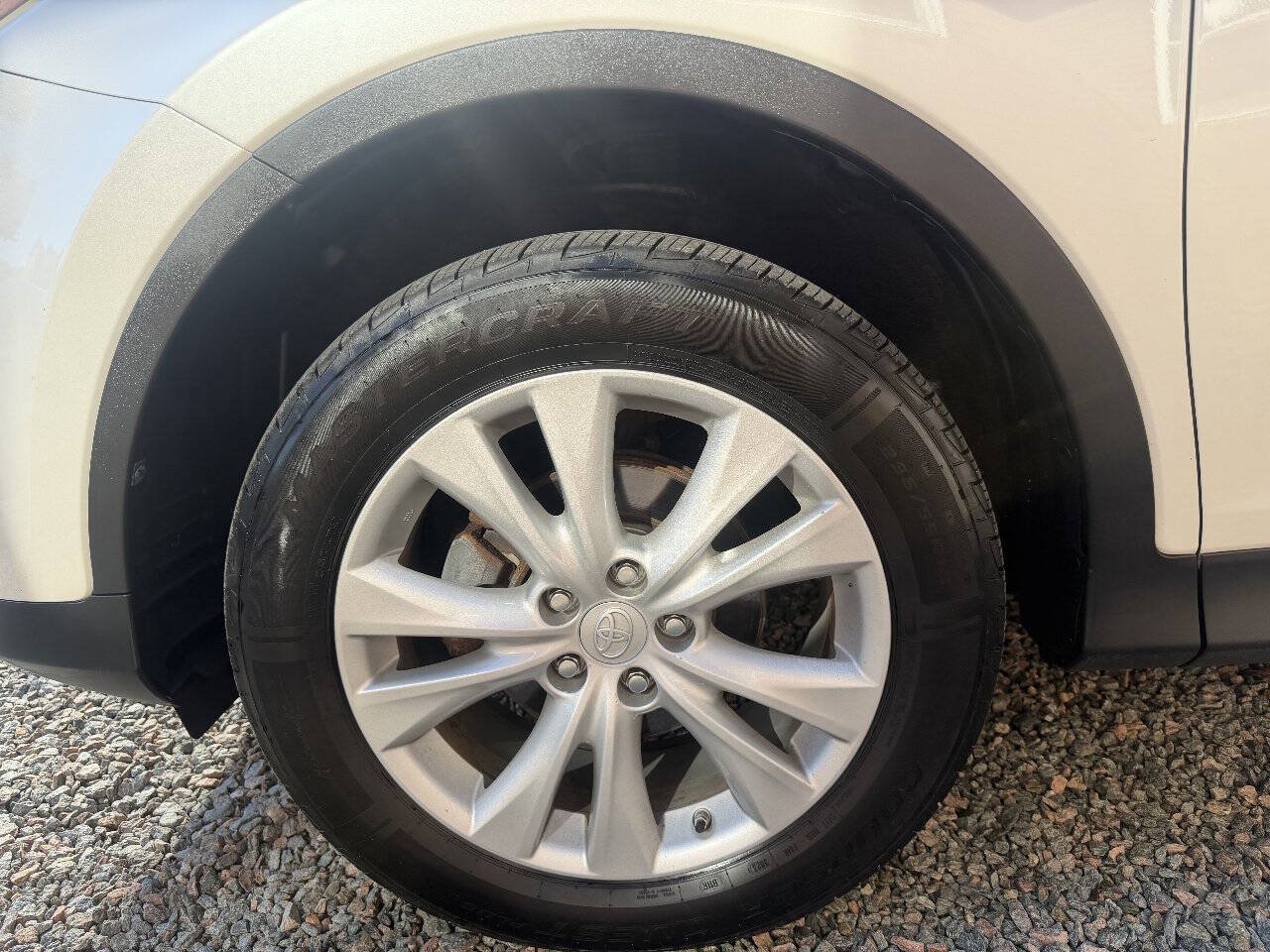 Used 2013 Toyota RAV4 Limited AWD/4WD image 22