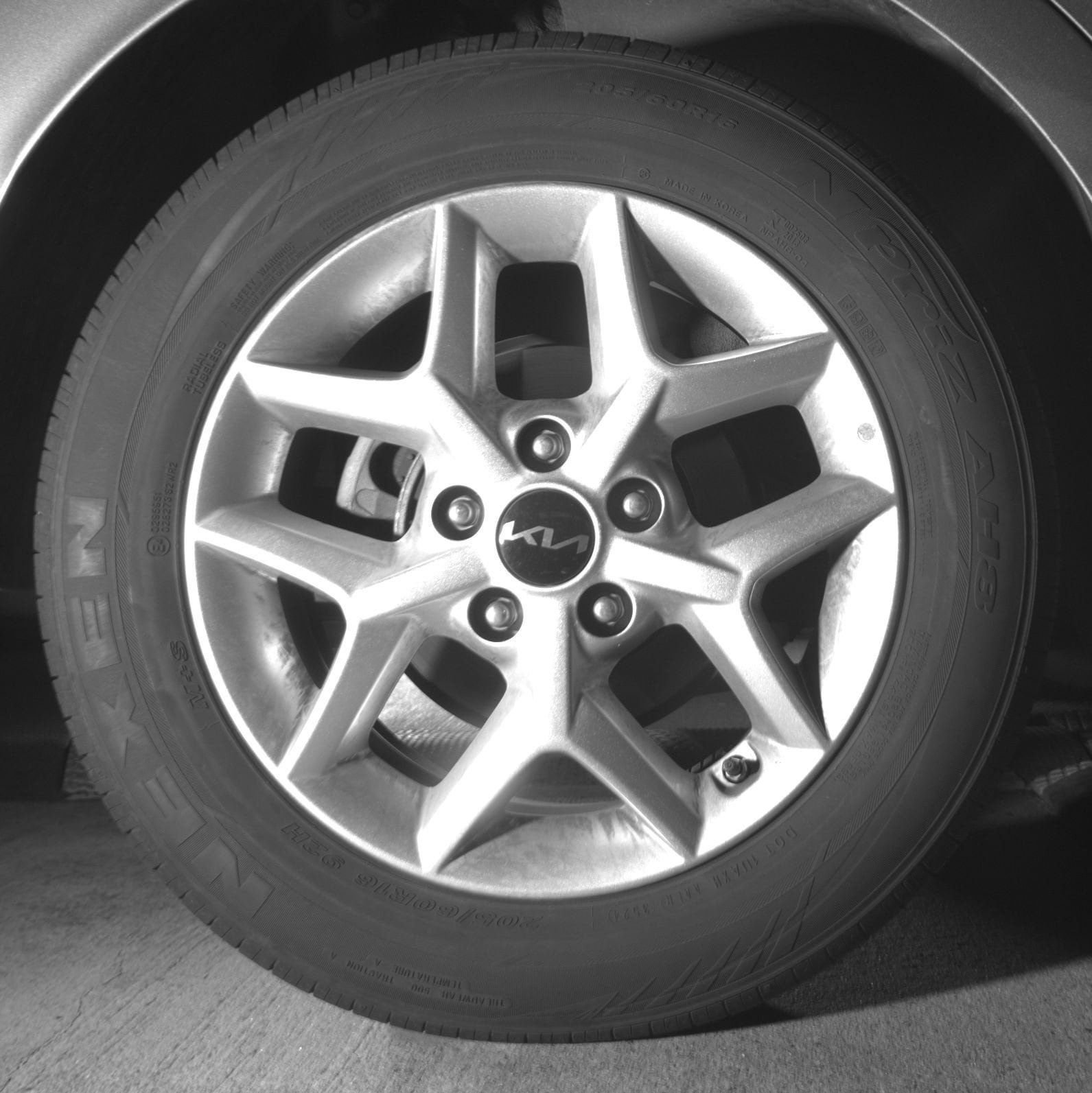 Used 2025 Kia Soul LX w/ LX Technology Package FWD image 26