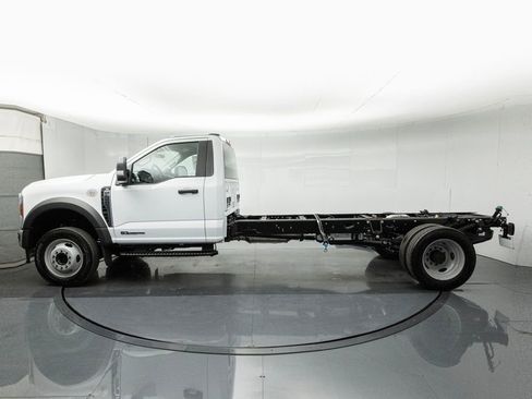 New 2025 Ford F550 2WD Regular Cab Super Duty image 5