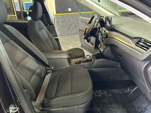 Used 2024 Ford Escape Active AWD/4WD image 19