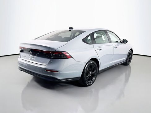Used 2025 Honda Accord SE image 5