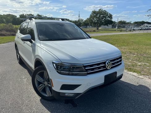 Used 2019 Volkswagen Tiguan SEL Premium image 1