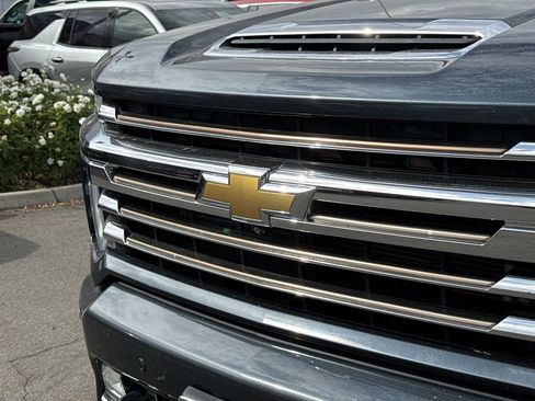 Used 2020 Chevrolet Silverado 2500 High Country w/ Z71 Off-Road Package image 31