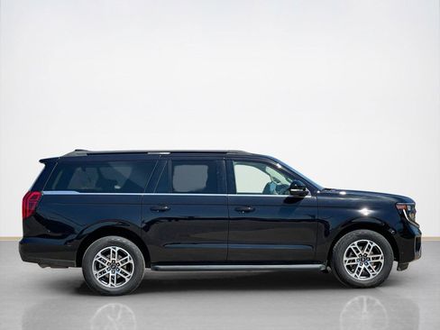 Used 2025 Ford Expedition Max Active AWD/4WD image 9